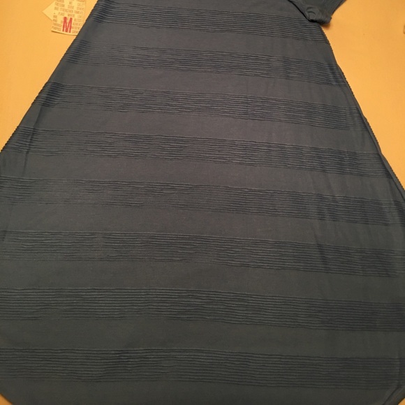 🦄Super Rare Ruffled LuLaRoe Carly 🦄 - Picture 3 of 3